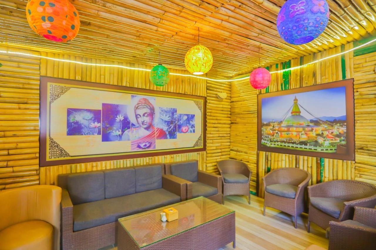 Oyo 720 Lekali Homes And Restaurant Kathmandu Buitenkant foto